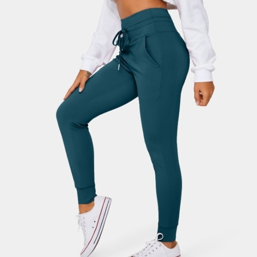 Halara Jogger Pants